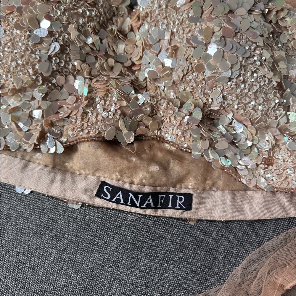 Pre-stitched Saree - Picture 5 of 13